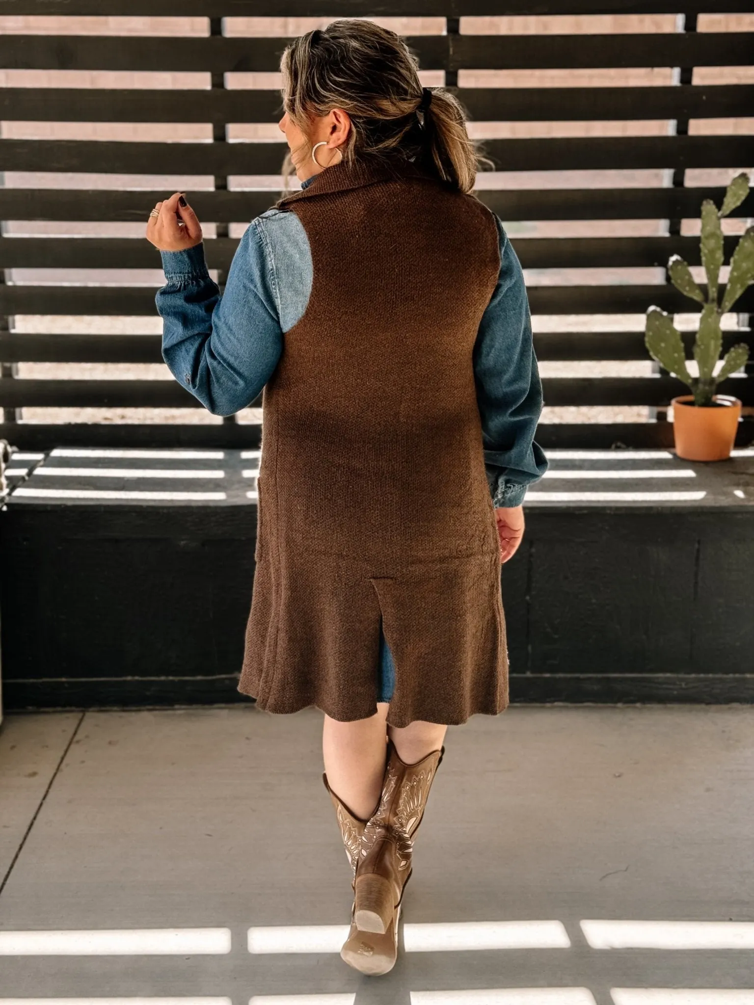 Cozy Canyon Long Cardigan Vest, Brown