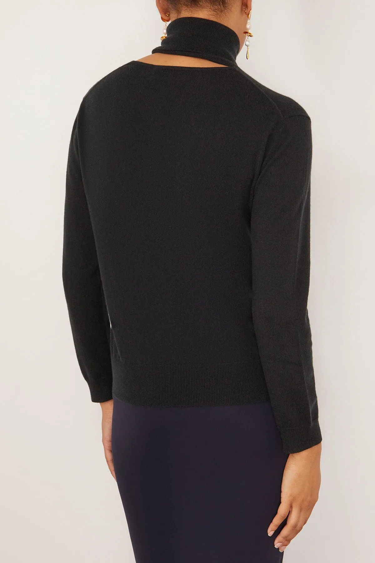 Oyster Sweater in Black